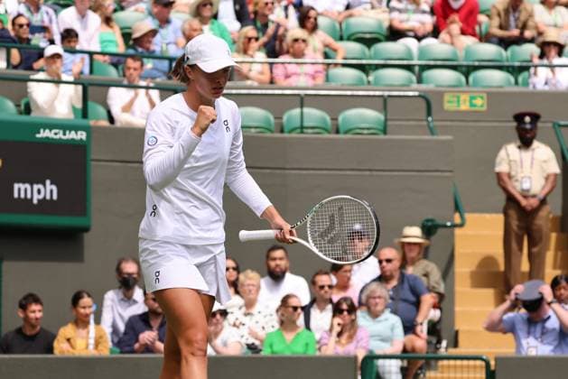 2023 Wimbledon Tournament LONDRES, LO - 03.07.2023: 2023 WIMBLEDON TOURNAMENT - Iga Swiatek (POL) during Wimbledon 2023 Tournament held in London, England. (Photo: Andre Chaco Fotoarena) x2396490x  AndrexChaco