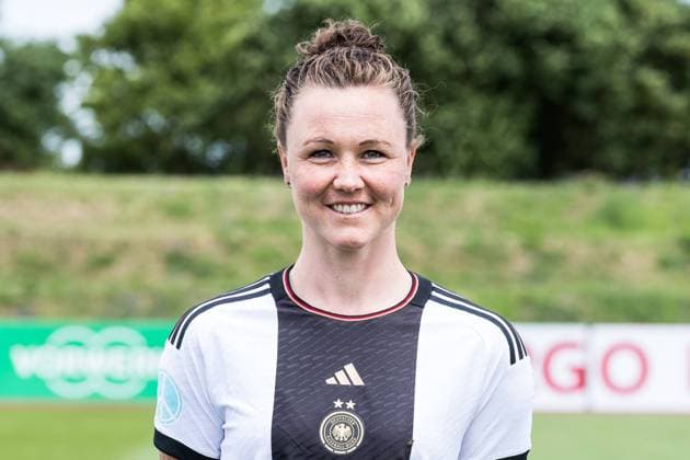Mannschaftsfoto Portraittermin DFB Frauen; 03.07.2023 Marina Hegering (Deutschland, 5) Mannschaftsfoto Portraittermin DFB Frauen, Herzogenaurach, adidas Homeground Copyright: xBEAUTIFULxSPORTS Wunderlx