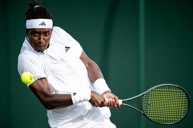 230703 Mikael Ymer of Sweden competes in a first round singles tennis match during day 1 of Wimbledon on July 3, 2023 in London. Photo: Jesper Zerman BILDBYRAN COP 234 JZ0389 tennis wimbledon day 1 bbeng Copyright: JESPERxZERMAN BB230703JZ024