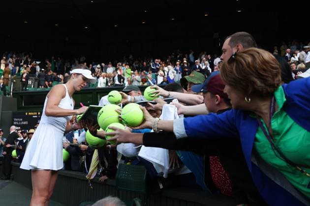 Wimbledon: Day One 3 July 2023, Wimbledon - Wimbledon Tennis Championships - Day One - Elina Svitolina (UKR) signs autographs for fans after winning her Women s Singles 1st Round match against Venus Williams (USA) - Photo: Charlotte Wilson Offside . Wimbledon UK Copyright: xCharlottexWilsonx xOffsidexOffside