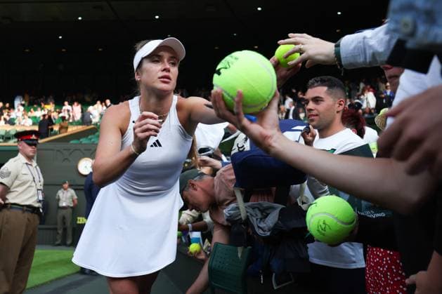 Wimbledon: Day One 3 July 2023, Wimbledon - Wimbledon Tennis Championships - Day One - Elina Svitolina (UKR) signs autographs for fans after winning her Women s Singles 1st Round match against Venus Williams (USA) - Photo: Charlotte Wilson Offside . Wimbledon UK Copyright: xCharlottexWilsonx xOffsidexOffside