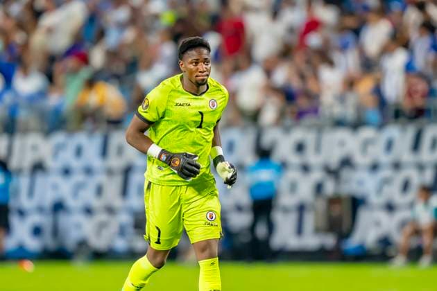 July 2, 2023, Charlotte, NC, United States of America: HaitiÃ¢â‚¬â ¢s goalkeeper, ALEXANDRE PIERRE (1), plays against Honduras at their final match in Group B play of the 2023 Concacaf Gold Cup at the Bank of America Stadium in Charlotte, NC. Honduras rallied to beat Haiti 2-1 in regulation play. Charlotte United States of America - ZUMAa161 20230702_zaa_a161_253 Copyright: xWalterxG.xArcexSr.x
