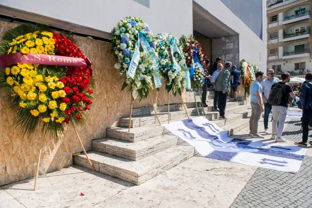Foto Valentina Stefanelli LaPresse 4 Luglio 2023 Roma, Italia - Cronaca - I funerali di Vincenzo D Amico nella Chiesa Gran Madre di Dio, nella piazza di Ponte Milvio. Nella foto: un momento del rito funebre. July 4, 2023 Rome, Italy - News - The funeral of Vincenzo D Amico at the Gran Madre di Dio Church in Ponte Milvio square. In the photo: a moment of the funeral ceremony.  Copyright: xValentinaxStefanelli LaPressex