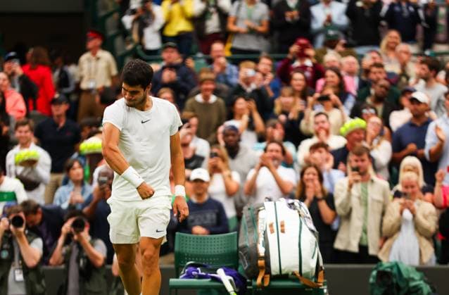 Mandatory Credit: Photo by Ella Ling Shutterstock (13995851aq) Carlos Alcaraz celebrates Victory Wimbledon Tennis Championships, Day 2, The All England Lawn Tennis and Croquet Club, London, UK - 04 Jul 2023 Wimbledon Tennis Championships, Day 2, The All England Lawn Tennis and Croquet Club, London, UK - 04 Jul 2023  Copyright: xEllaxLing Shutterstockx 13995851aq