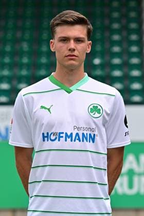 04.07.2023 - SpVgg Greuther Fürth ( Kleeblatt Spielvereinigung ) - 2. Fussball Bundesliga - Saison 2023 2024 - Fototermin Porträttermin Vorstellung Präsentation Pressetermin - - Einzelbild Einzelfoto Portrait Porträt Kopfbild - Sidney Raebiger (6, SpVgg Greuther Fürth )