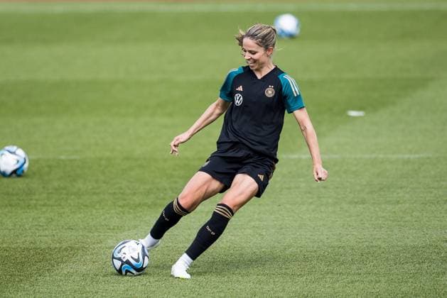Training DFB Frauen; 04.07.2023 Melanie Leupolz (Deutschland, 18) Offenes Training mit Fans DFB Frauen, Herzogenaurach, adidas Homeground Copyright: xBEAUTIFULxSPORTS Wunderlx