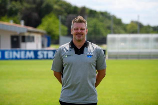 Trainer Lukasz Kwasniok ; SC Paderborn 07; 2.BL, Porträttermin 2023 2024, Copyright: xNeundorf Kirchner-Mediax