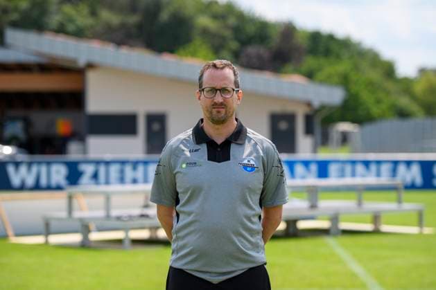 Physiotherapeut Jörg Liebeck; SC Paderborn 07; 2.BL, Porträttermin 2023 2024, Copyright: xNeundorf Kirchner-Mediax