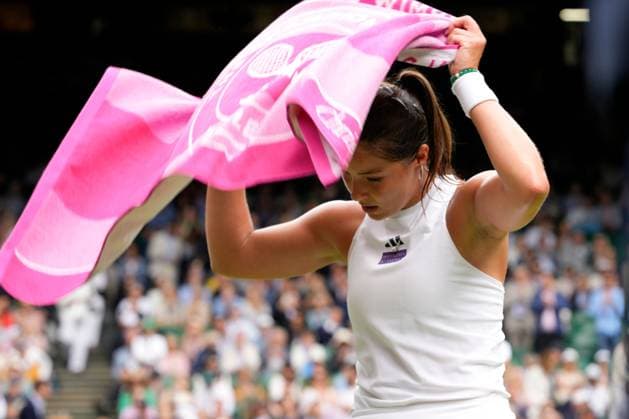 Mandatory Credit: Photo by Javier Garcia Shutterstock (13995913bx) Jodie Burrage after defeat in her second round match Wimbledon Tennis Championships, Day 3, The All England Lawn Tennis and Croquet Club, London, UK - 05 Jul 2023 Wimbledon Tennis Championships, Day 3, The All England Lawn Tennis and Croquet Club, London, UK - 05 Jul 2023  Copyright: xJavierxGarcia Shutterstockx 13995913bx
