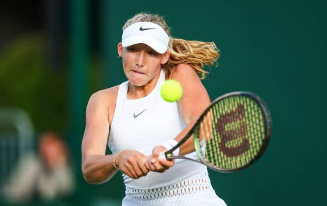 Mandatory Credit: Photo by Ella Ling Shutterstock (13995906bq) Erika Andreeva Wimbledon Tennis Championships, Day 3, The All England Lawn Tennis and Croquet Club, London, UK - 05 Jul 2023 Wimbledon Tennis Championships, Day 3, The All England Lawn Tennis and Croquet Club, London, UK - 05 Jul 2023  Copyright: xEllaxLing Shutterstockx 13995906bq