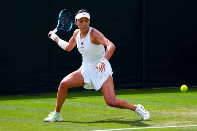Mandatory Credit: Photo by Javier Garcia Shutterstock (13995919k) Xinyu Wang during her second round match Wimbledon Tennis Championships, Day 4, The All England Lawn Tennis and Croquet Club, London, UK - 06 Jul 2023 Wimbledon Tennis Championships, Day 4, The All England Lawn Tennis and Croquet Club, London, UK - 06 Jul 2023  Copyright: xJavierxGarcia Shutterstockx 13995919k