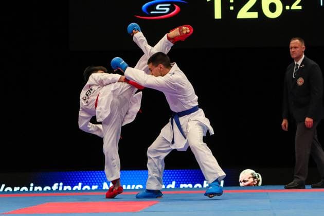 Bilder des Jahres 2023, Sport 07 Juli Sport Themen der Woche KW27 Sport Bilder des Tages Die Finals 2023 Rhein-Ruhr - Karate, 06.07.2023 Muhammed Oezdemir (rot) gegen Renzo Pintos (blau) - Die Finals 2023 Rhein-Ruhr - Karate 06.07.2023 in Düsseldorf. *** The finals 2023 Rhine Ruhr Karate, 06 07 2023 Muhammed Oezdemir red against Renzo Pintos blue The finals 2023 Rhine Ruhr Karate 06 07 2023 in Dusseldorf Copyright: xBEAUTIFULxSPORTS KennyxBeelex