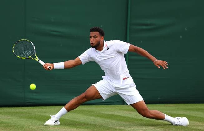 Mandatory Credit: Photo by Ella Ling Shutterstock (13995916w) Arthur Fils in action against Alejandro Davidovich Fokina Wimbledon Tennis Championships, Day 4, The All England Lawn Tennis and Croquet Club, London, UK - 06 Jul 2023 Wimbledon Tennis Championships, Day 4, The All England Lawn Tennis and Croquet Club, London, UK - 06 Jul 2023  Copyright: xEllaxLing Shutterstockx 13995916w