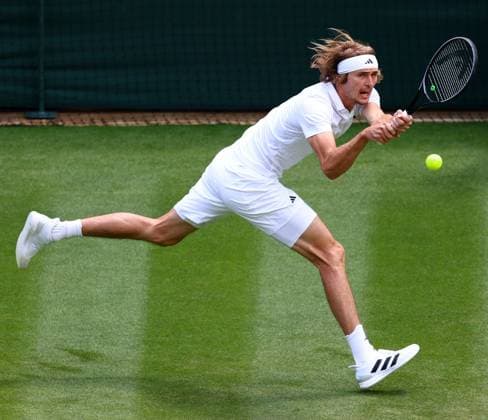 Mandatory Credit: Photo by Simon Dael Shutterstock (13995920ai) Alexander Zverev during his first round match Wimbledon Tennis Championships, Day 4, The All England Lawn Tennis and Croquet Club, London, UK - 06 Jul 2023 Wimbledon Tennis Championships, Day 4, The All England Lawn Tennis and Croquet Club, London, UK - 06 Jul 2023  Copyright: xSimonxDael Shutterstockx 13995920ai