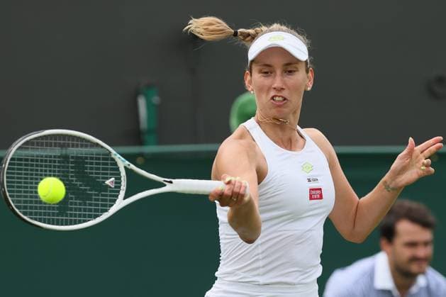 The Championships Wimbledon 2023- DAY 4- 06 07 2023 Great Britain, London, All England Lawn Tennis Club, The Championships Wimbledon 2023 - DAY 4- 06 07 2023 Belgian player Elise Mertens (BEL) pictured during her second round against Elina Svitolina (UKR) in London , All England Lawn Tennis Club at The Championships Wimbledon 2023 LONDON GREAT BRITAIN  Copyright: xMélaniexJeusettex