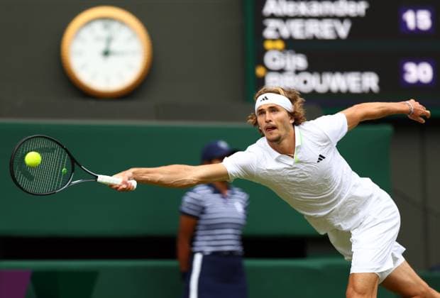 Mandatory Credit: Photo by Simon Dael Shutterstock (13995920bl) Alexander Zverev during his first round match Wimbledon Tennis Championships, Day 4, The All England Lawn Tennis and Croquet Club, London, UK - 06 Jul 2023 Wimbledon Tennis Championships, Day 4, The All England Lawn Tennis and Croquet Club, London, UK - 06 Jul 2023  Copyright: xSimonxDael Shutterstockx 13995920bl
