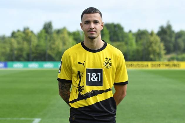 Borussia Dortmund II; 3.Liga, Porträttermin 2023 2024 Falko Michel; Borussia Dortmund II; 3. Liga, Porträttermin 2023 2024
