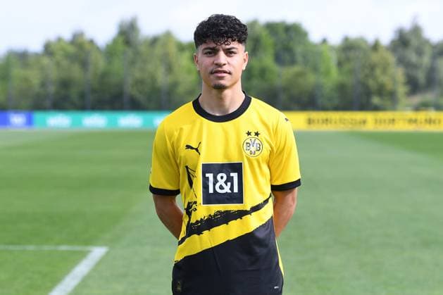 Borussia Dortmund II; 3.Liga, Porträttermin 2023 2024 Ayman Azhil; Borussia Dortmund II; 3. Liga, Porträttermin 2023 2024