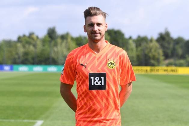 Borussia Dortmund II; 3.Liga, Porträttermin 2023 2024 Marcel Lotka; Borussia Dortmund II; 3. Liga, Porträttermin 2023 2024
