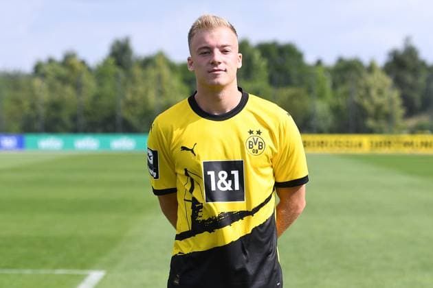 Borussia Dortmund II; 3.Liga, Porträttermin 2023 2024 Dennis Lütke-Frie; Borussia Dortmund II; 3. Liga, Porträttermin 2023 2024