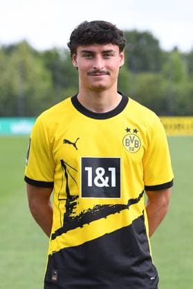 Borussia Dortmund II; 3.Liga, Porträttermin 2023 2024 Guille Bueno; Borussia Dortmund II; 3. Liga, Porträttermin 2023 2024