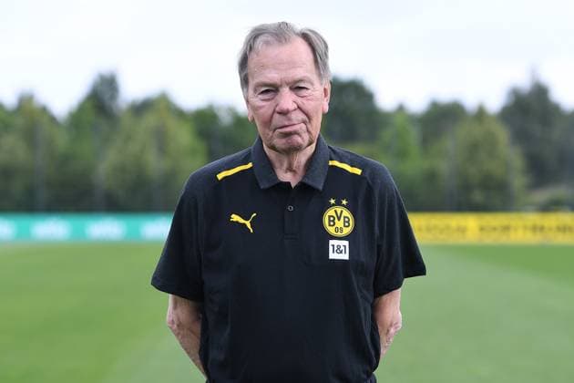 Borussia Dortmund II; 3.Liga, Porträttermin 2023 2024 Zeugwart Paul Jankowski; Borussia Dortmund II; 3. Liga, Porträttermin 2023 2024