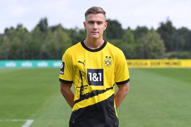 Borussia Dortmund II; 3.Liga, Porträttermin 2023 2024 Jonah Husseck; Borussia Dortmund II; 3. Liga, Porträttermin 2023 2024