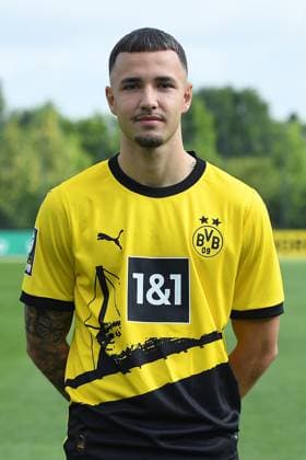 Borussia Dortmund II; 3.Liga, Porträttermin 2023 2024 Falko Michel; Borussia Dortmund II; 3. Liga, Porträttermin 2023 2024