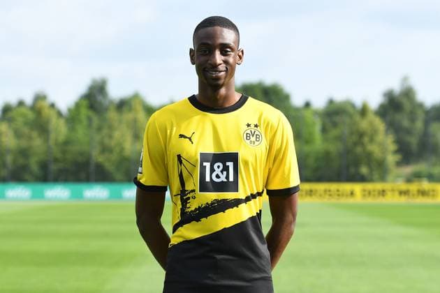 Borussia Dortmund II; 3.Liga, Porträttermin 2023 2024 Felix Irorere; Borussia Dortmund II; 3. Liga, Porträttermin 2023 2024