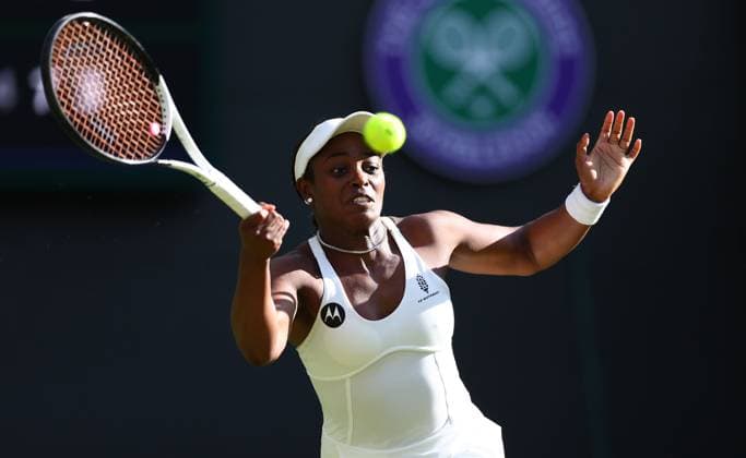 Mandatory Credit: Photo by Simon Dael Shutterstock (13995920eu) Sloane Stephens in action during their match vs Donna Vekic Wimbledon Tennis Championships, Day 4, The All England Lawn Tennis and Croquet Club, London, UK - 06 Jul 2023 Wimbledon Tennis Championships, Day 4, The All England Lawn Tennis and Croquet Club, London, UK - 06 Jul 2023  Copyright: xSimonxDael Shutterstockx 13995920eu