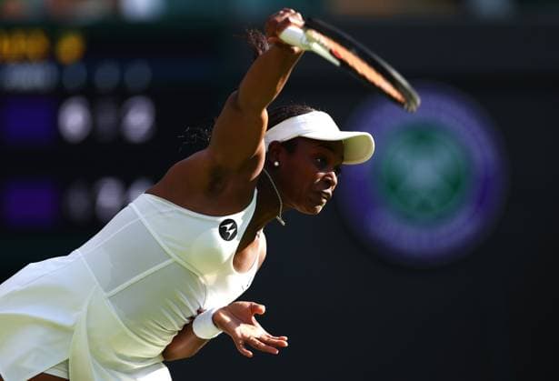 Mandatory Credit: Photo by Simon Dael Shutterstock (13995920ex) Sloane Stephens in action during their match vs Donna Vekic Wimbledon Tennis Championships, Day 4, The All England Lawn Tennis and Croquet Club, London, UK - 06 Jul 2023 Wimbledon Tennis Championships, Day 4, The All England Lawn Tennis and Croquet Club, London, UK - 06 Jul 2023  Copyright: xSimonxDael Shutterstockx 13995920ex
