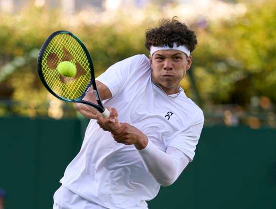 at the 2023 Wimbledon Championships Ben Shelton (USA) playing in the evening sun against Laslo Djere (SRB) in the second round on Day Four at the 2023 Wimbledon Championships at the All England Club, London, United Kingdom,, Credit:Peter van den Berg Avalon United Kingdom, England, London, All England Lawn Tennis and Croquet Club  Copyright: xPeterxvanxdenxBergx xAvalonx 0787600774