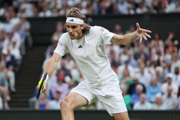 Wimbledon: Day Four 6 July 2023, Wimbledon - Wimbledon Tennis Championships - Day Four - Stefanos Tsitsipas (GRE) plays a backhand against Andy Murray (GBR) in their Gentlemen s Singles 2nd Round match - Photo: Charlotte Wilson Offside . Wimbledon UK Copyright: xCharlottexWilsonx xOffsidexOffside