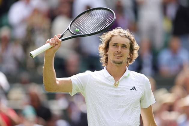 Alexander Zverev, GER, during rain delayed first round of 2023 All England Lawn Tennis Championships at Wimbledon, gentlemens singles, London, 06 07 2023; -