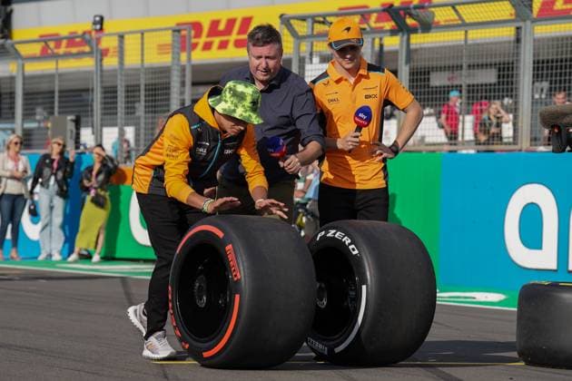 FORMULA 1 ARAMCO BRITISH GRAND PRIX 2023, 06 07 2023 Lando Norris 4 (GBR), McLaren MCL60, Oscar Piastri 81 (Aus), McLaren MCL-60 tyre rolling challenge during the FORMULA 1 ARAMCO BRITISH GRAND PRIX 2023 at Silverstone Circuit, Silverstone, United Kingdom on 6 July 2023 Editorial Use Only Copyright: xEveryxSecondxMediax ESM-0745-0031