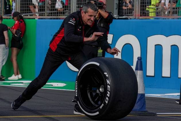 FORMULA 1 ARAMCO BRITISH GRAND PRIX 2023, 06 07 2023 Team Principal Guenther Steiner, Haas, tyre challenge, Sky Sports, during the FORMULA 1 ARAMCO BRITISH GRAND PRIX 2023 at Silverstone Circuit, Silverstone, United Kingdom on 6 July 2023 Editorial Use Only Copyright: xEveryxSecondxMediax ESM-0745-0049