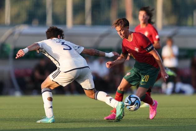 (230707) -- MALTA, July 7, 2023 -- Portugal s Hugo Felix (R) vies with Italy s Iacopo Regonesi during the UEFA Under-19 EURO championship final tournament Group A football match between Portugal and Italy at the Centenary Stadium, in Ta Qali, Malta, on July 6, 2023. (Photo by Xinhua) (SP)MALTA-TA QALI-FOOTBALL-UEFA UNDER-19 EURO FINAL TOURNAMENT-PORTUGAL VS ITALY JonathanxBorg 