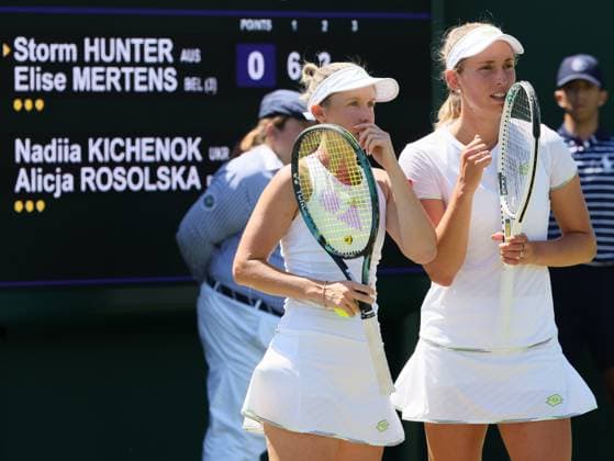 Australian Storm Sanders and Belgian Elise Mertens pictured during a doubles tennis match between Belgian-Australian pair Mertens-Sanders and Ukrainian-Polish pair Kichenok-Rosolska, in round 1 of the women s doubles at the 2023 Wimbledon grand slam tennis tournament at the All England Tennis Club, in south-west London, Britain, Friday 07 July 2023. BENOITxDOPPAGNE  x70233193x