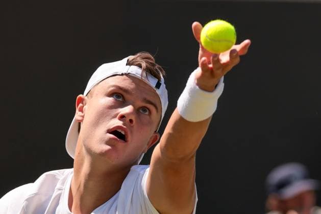 2023 Wimbledon Tournament LONDRES, LO - 07.07.2023: 2023 WIMBLEDON TOURNAMENT - Holger Rune (DIN) during Wimbledon Tournament 2023 held in London, England. (Photo: Andre Chaco Fotoarena) x2398294x  AndrexChaco