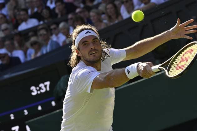 Tennis : Wimbledon 2023 - Angleterre - Stefano Tsitsipas - Grece Tennis : Wimbledon 2023 - Angleterre- 07 07 23 ChrysleneCaillaud Panoramic  