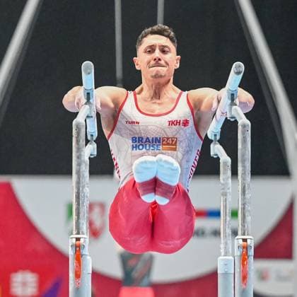 Bilder des Jahres 2023, Sport 07 Juli Sport Themen der Woche KW27 Sport Bilder des Tages Andreas Toba (NI, 67) am Stufenbarren. Die Finals 2023 Rhein-Ruhr, Deutsche Meisterschaften, Geraeteturnen, Mehrkampf Maenner, 07.07.23 Die Finals 2023 Rhein-Ruhr, Deutsche Meisterschaften, Geraeteturnen, Mehrkampf Maenner, 07.07.2023 Duesseldorf *** Andreas Toba NI, 67 on uneven bars The Finals 2023 Rhine Ruhr, German Championships, gymnastics, all-around men, 07 07 23 The Finals 2023 Rhine Ruhr, German Championships, gymnastics, all-around men, 07 07 2023 Duesseldorf Copyright: xEibner-Pressefoto ThomasxHaeslerx EP_EER