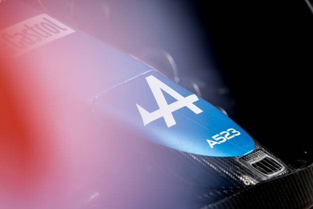 Alpine A523 in der Box, BWT Alpine F1 Team, Großer Preis von Großbritannien, Silverstone, Motorsport, Formel 1, Großer Preis von Großbritannien, Silverstone, Motorsport, Formel 1 Towcester Copyright: xEibner-Pressefotox EP_EER