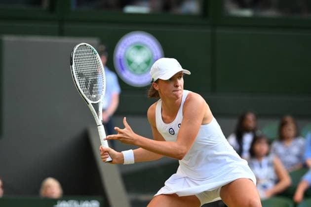 Wimbledon Championships Day 5 Iga Swiatek (POL) during her second round match at the 2023 Wimbledon Championships at the AELTC in London, UK, on July 7, 2023. Photo by Corinne Dubreuil ABACAPRESS.COM London United Kingdom  Copyright: xDubreuilxCorinne ABACAx 859923_117 DubreuilxCorinne ABACAx 859923_117