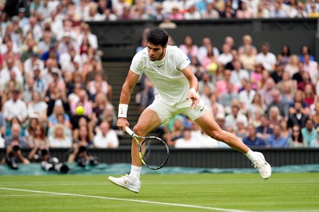 Mandatory Credit: Photo by Dave Shopland Shutterstock (14001531bb) Carlos Alcaraz during his third round match Wimbledon Tennis Championships, Day 6, The All England Lawn Tennis and Croquet Club, London, UK - 08 Jul 2023 Wimbledon Tennis Championships, Day 6, The All England Lawn Tennis and Croquet Club, London, UK - 08 Jul 2023  Copyright: xDavexShopland Shutterstockx 14001531bb