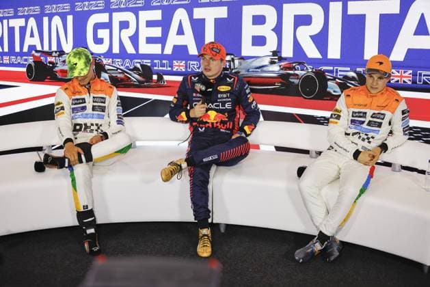 VERSTAPPEN Max (ned), Red Bull Racing RB19, portrait NORRIS Lando (gbr), McLaren F1 Team MCL60, portrait PIASTRI Oscar (aus), McLaren F1 Team MCL60, portrait press conference, PK, Pressekonferenz during the 2023 Formula 1 Aramco British Grand Prix, 10th round of the 2023 Formula One World Championship, WM, Weltmeisterschaft from July 7 to 9, 2023 on the Silverstone Circuit, in Silverstone, United Kingdom Copyright: xXavixBonilla DPPI IPAxSportx xipx xIPAxSportx 0 IPA_IPA39120690