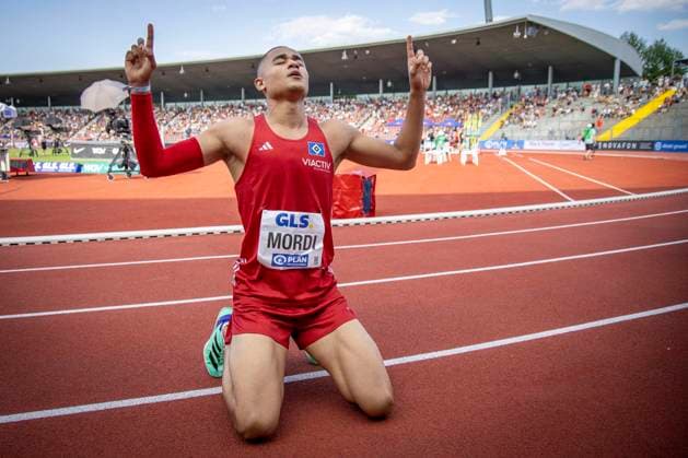 Bilder des Jahres 2023, Sport 07 Juli Sport Themen der Woche KW27 Sport Bilder des Tages Deutsche Leichtathletik-Meisterschaften; Kassel, 08.07.2023 Manuel Mordi (Hamburger SV) gewinnt ueber die 110m Huerden und wird Deutscher Meister; Deutsche Leichtathletik-Meisterschaften am 08.07.2023 im Auestadion, Kassel (Hessen). *** German Athletics Championships Kassel, 08 07 2023 Manuel Mordi Hamburger SV wins over the 110m hurdles and becomes German Champion German Athletics Championships on 08 07 2023 at Auestadion, Kassel Hesse Copyright: xBEAUTIFULxSPORTS AxelxKohringx