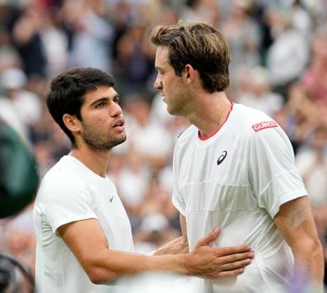 Mandatory Credit: Photo by Dave Shopland Shutterstock (14001531cv) Carlos Alcaraz celebrates victory in his third round match against Nicolas Jarry Wimbledon Tennis Championships, Day 6, The All England Lawn Tennis and Croquet Club, London, UK - 08 Jul 2023 Wimbledon Tennis Championships, Day 6, The All England Lawn Tennis and Croquet Club, London, UK - 08 Jul 2023  Copyright: xDavexShopland Shutterstockx 14001531cv