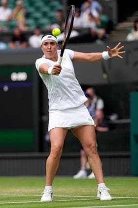 Mandatory Credit: Photo by Dave Shopland Shutterstock (14001531du) Ons Jabeur during her third round match Wimbledon Tennis Championships, Day 6, The All England Lawn Tennis and Croquet Club, London, UK - 08 Jul 2023 Wimbledon Tennis Championships, Day 6, The All England Lawn Tennis and Croquet Club, London, UK - 08 Jul 2023  Copyright: xDavexShopland Shutterstockx 14001531du