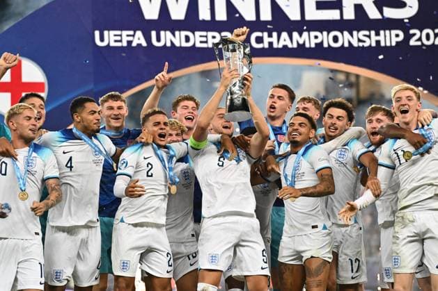 BATUMI, GEORGIA - JULY 8: England s players celebrate with the trophy after winning the UEFA European Under-21 Championship final match between England and Spain on July 8, 2023 on Adjarabet Arena in Batumi, G England v Spain - UEFA Under-21 Euro 2023 Final Copyright: xSebastianxFrejx