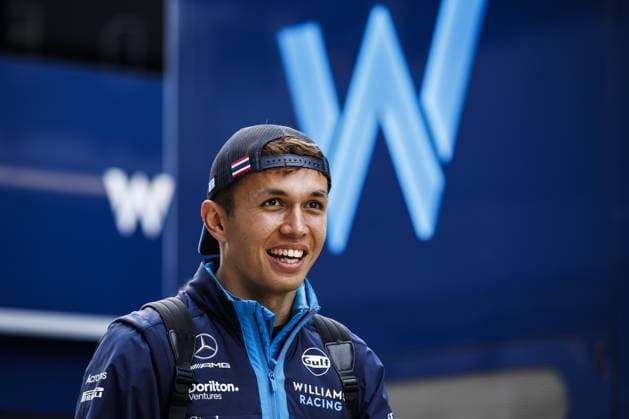 ALBON Alexander (tha), Williams Racing FW45, portrait during the 2023 Formula 1 Aramco British Grand Prix, 10th round of the 2023 Formula One World Championship, WM, Weltmeisterschaft from July 7 to 9, 2023 on the Silverstone Circuit, in Silverstone, United Kingdom  Copyright: xXavixBonilla DPPI IPAxSportx xipx xIPAxSportx 0 IPA_IPA39126526